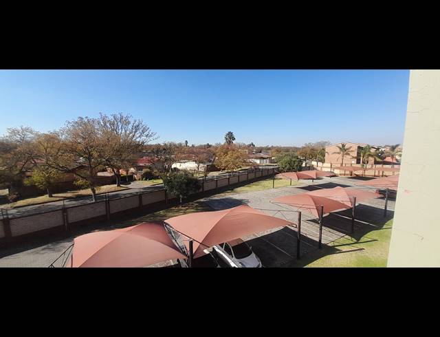 2 BEDROOM SECTIONAL TITLE FOR SALE IN COMET